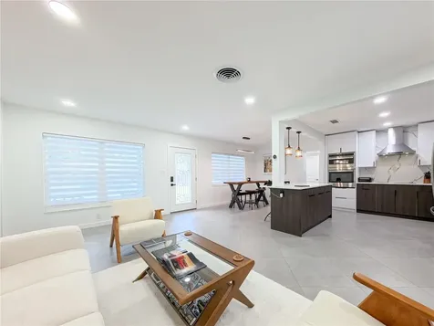 1446 Admiral Woodson Lane Clearwater FL 33755