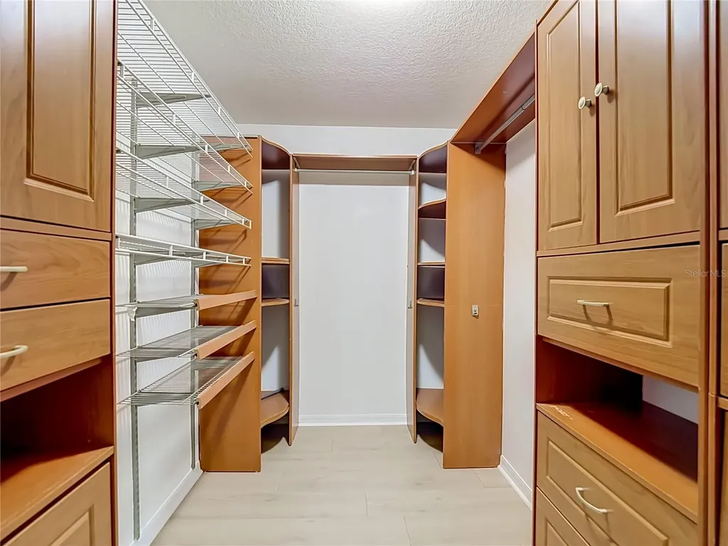 1113 Canyon Oaks Drive Brandon FL 33510