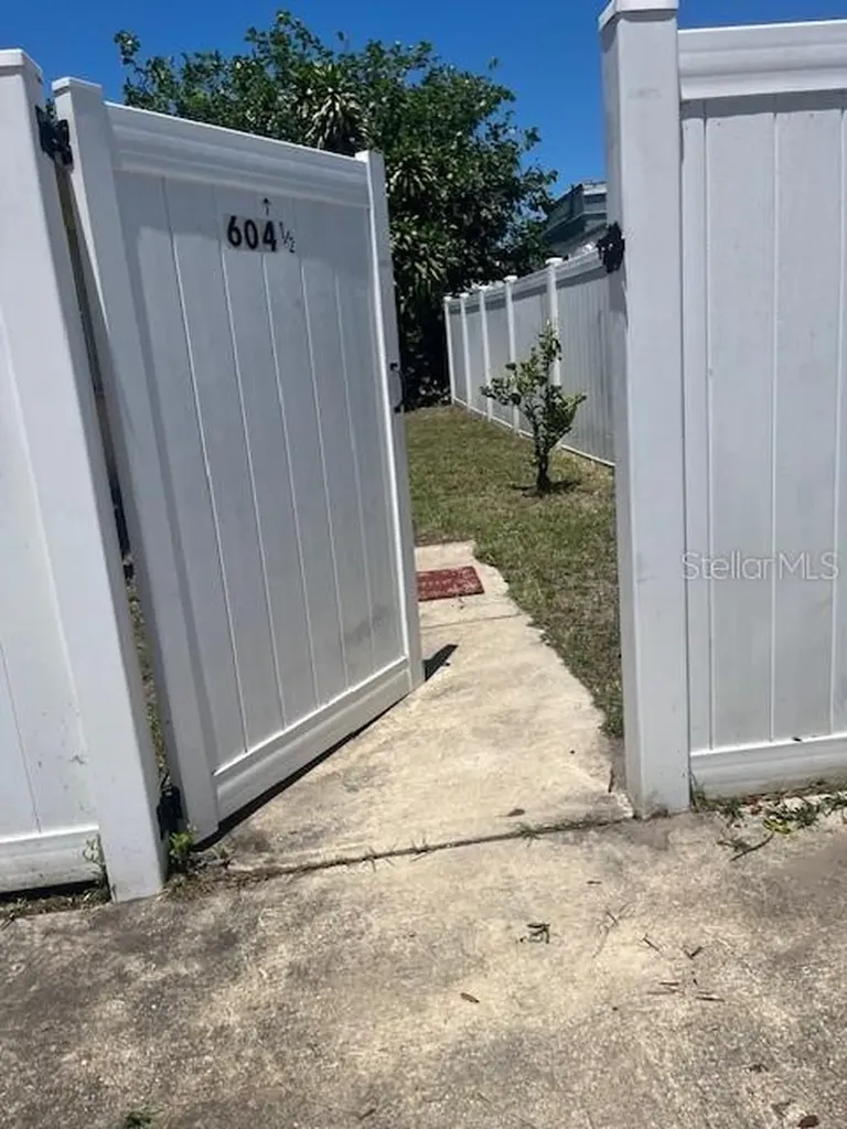 604 Alden Avenue Clearwater FL 33755