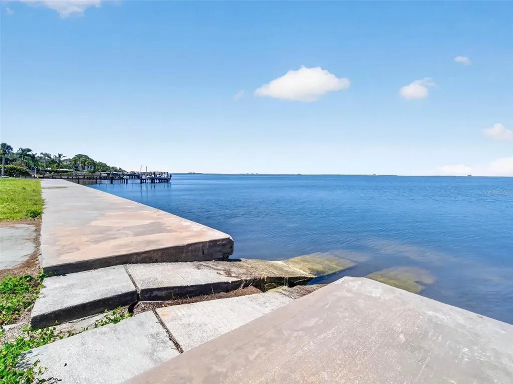 621 N Mayo Street Crystal Beach FL 34681