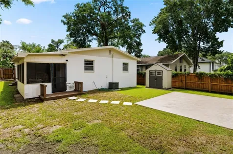 6908 N Lynn Avenue Tampa FL 33604