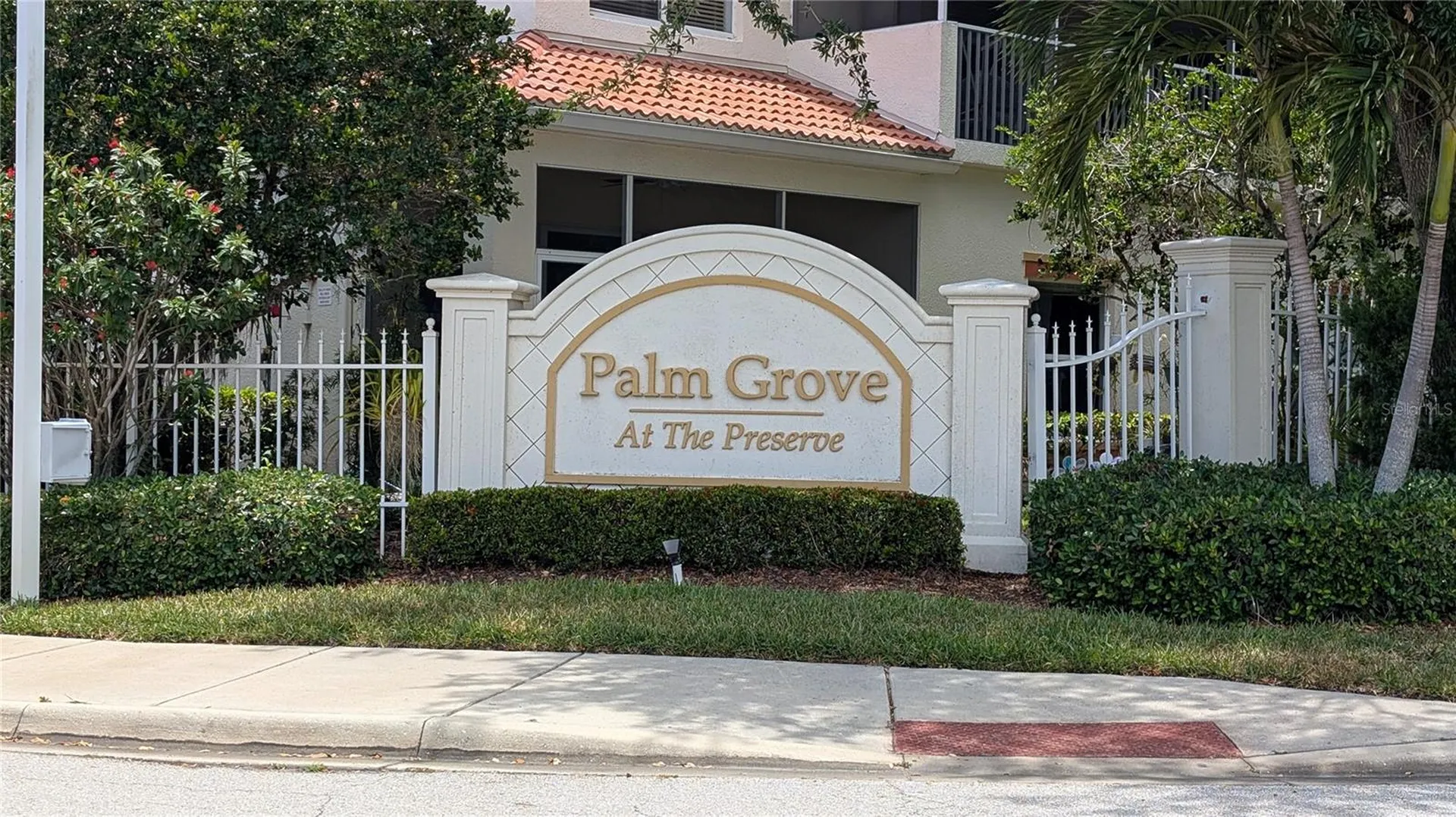 7325 Fountain Palm Circle Bradenton FL 34203