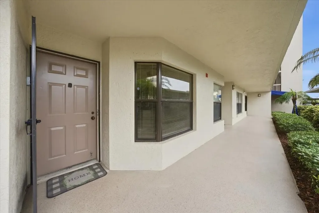1332 Pasadena South Pasadena FL 33707