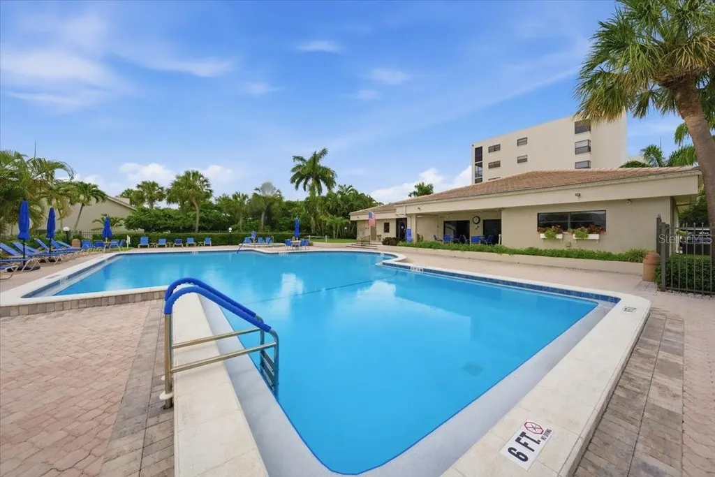1332 Pasadena South Pasadena FL 33707
