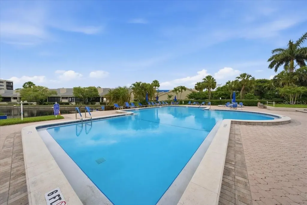 1332 Pasadena South Pasadena FL 33707
