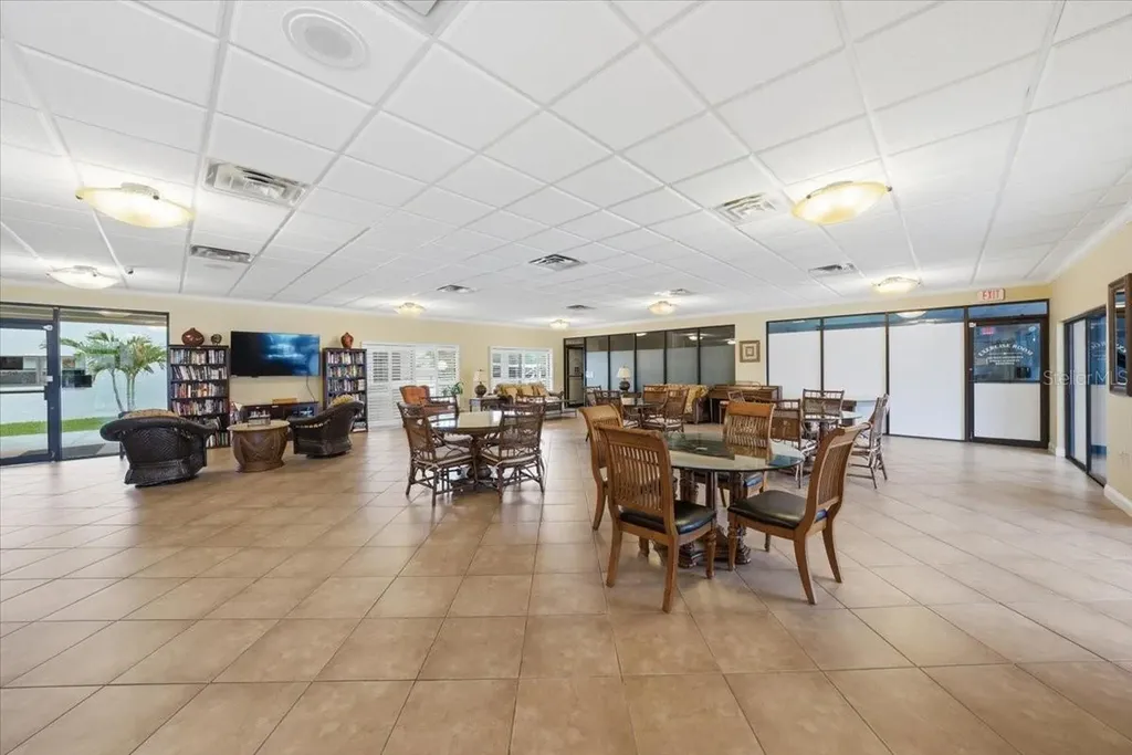 1332 Pasadena South Pasadena FL 33707