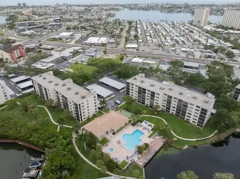 1332 Pasadena South Pasadena FL 33707