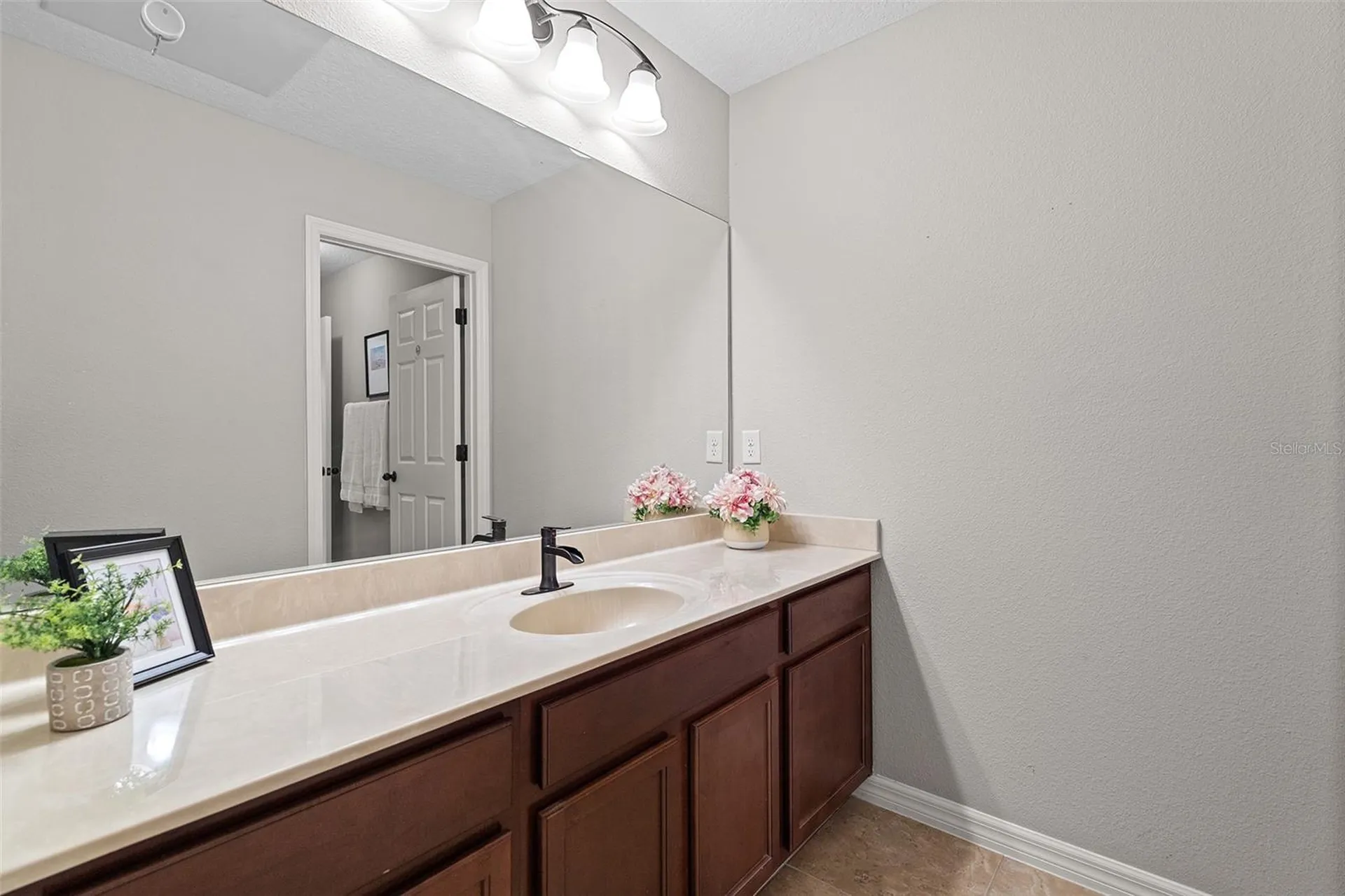 14048 Waterford Creek Boulevard Orlando FL 32828