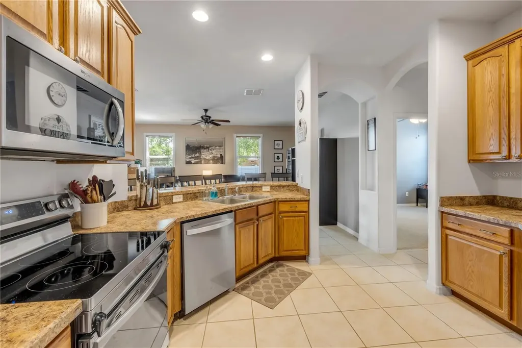 36624 Grand Island Oaks Circle Grand Island FL 32735