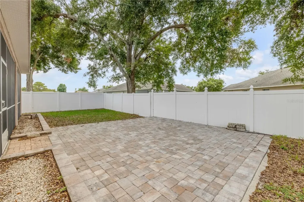 36624 Grand Island Oaks Circle Grand Island FL 32735
