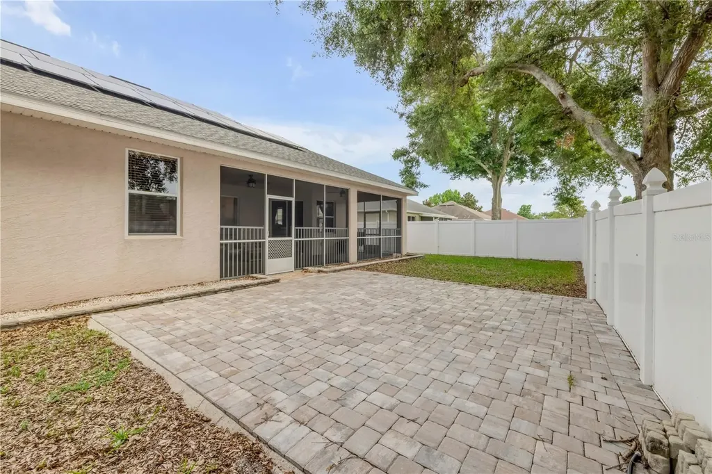 36624 Grand Island Oaks Circle Grand Island FL 32735