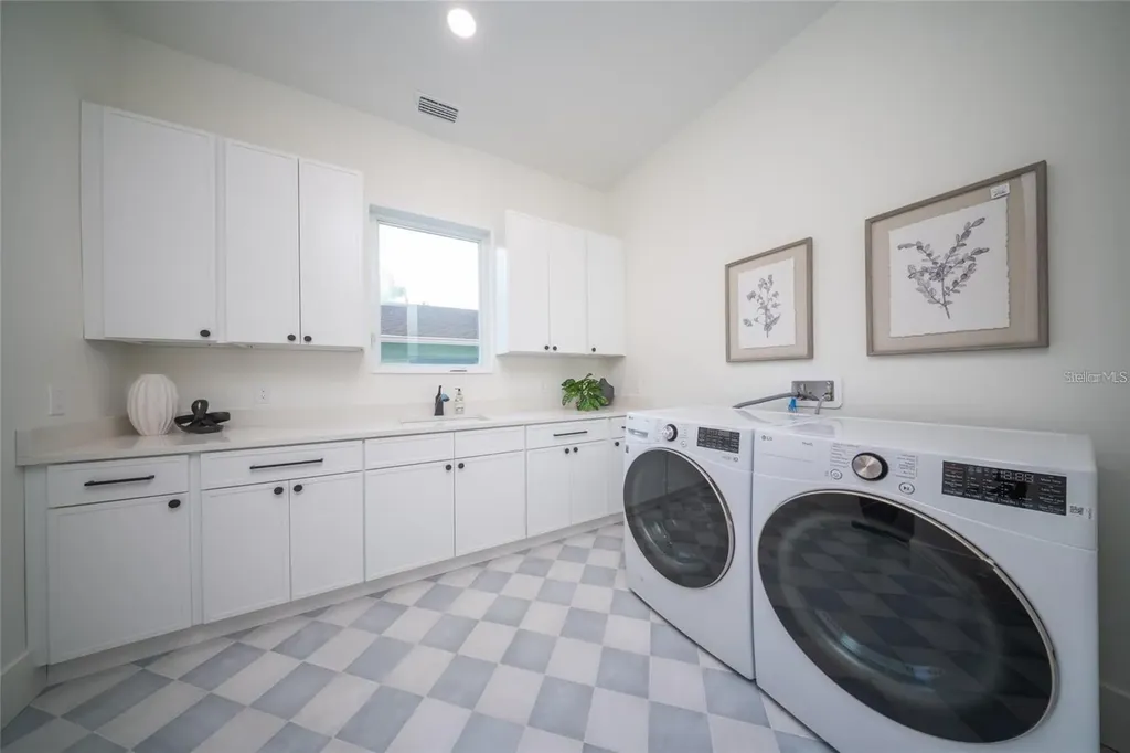 2420 Floyd Street Sarasota FL 34239