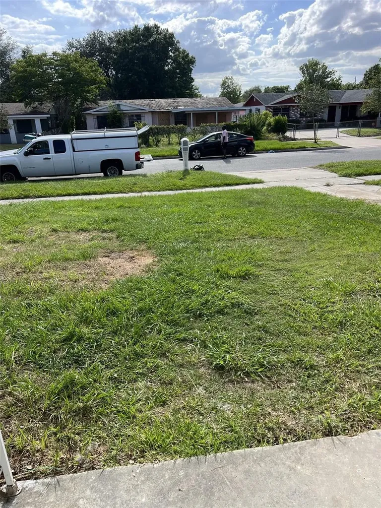 1635 Ravenall Avenue Orlando FL 32811