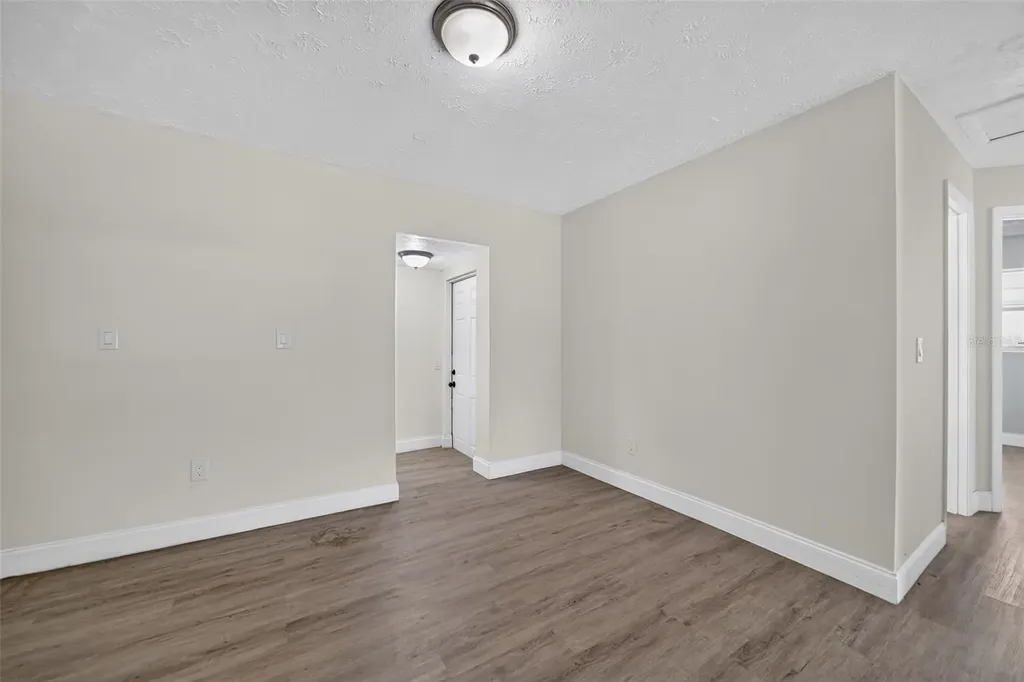 1635 Ravenall Avenue Orlando FL 32811
