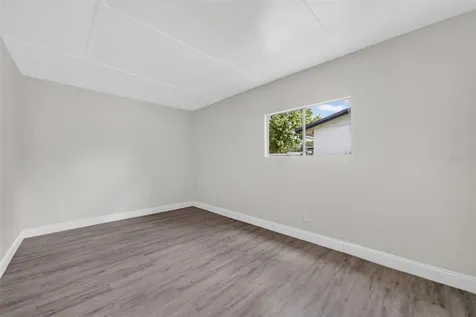 1635 Ravenall Avenue Orlando FL 32811