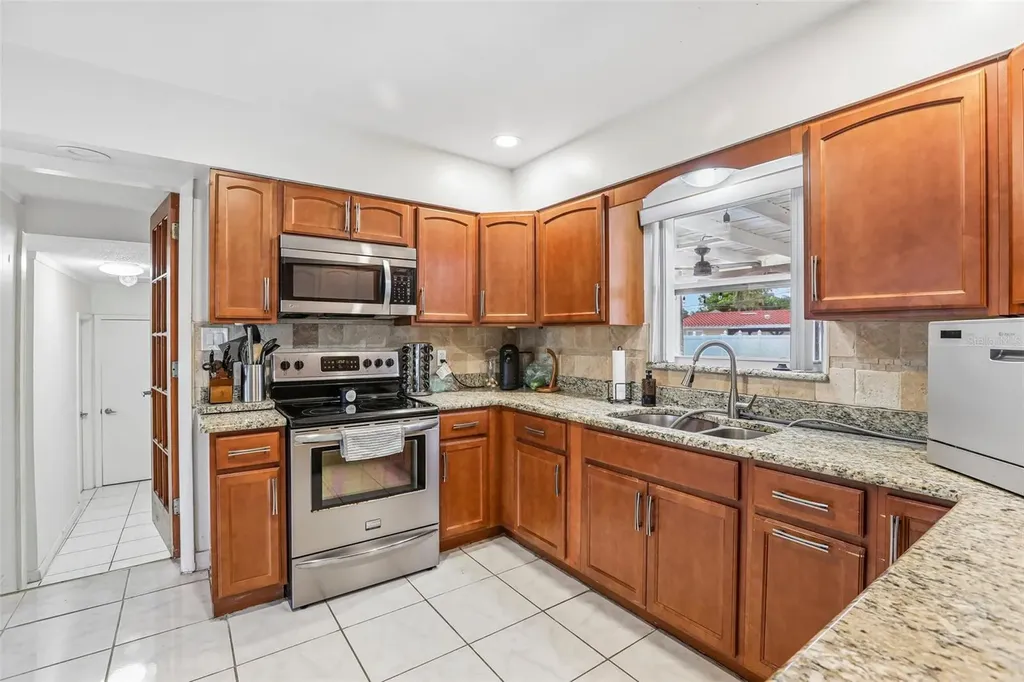 2709 49th Street N St Petersburg FL 33710