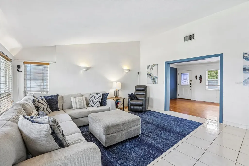 2709 49th Street N St Petersburg FL 33710