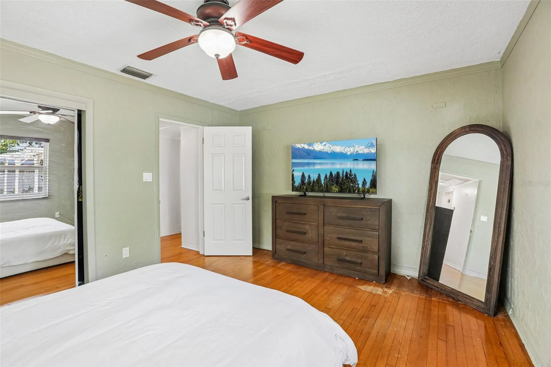 2709 49th Street N St Petersburg FL 33710