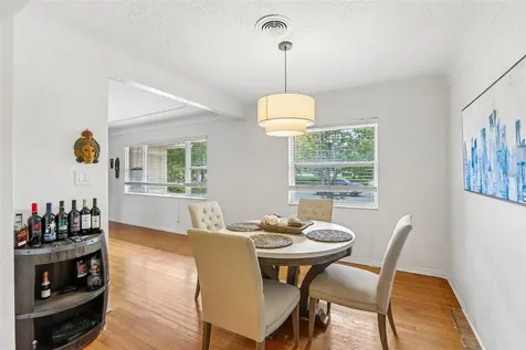 2709 49th Street N St Petersburg FL 33710