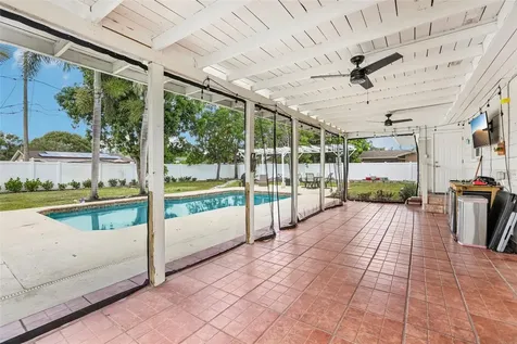 2709 49th Street N St Petersburg FL 33710