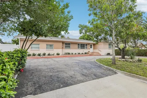 2709 49th Street N St Petersburg FL 33710