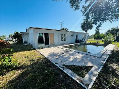21098 Glendale Avenue Port Charlotte FL 33952