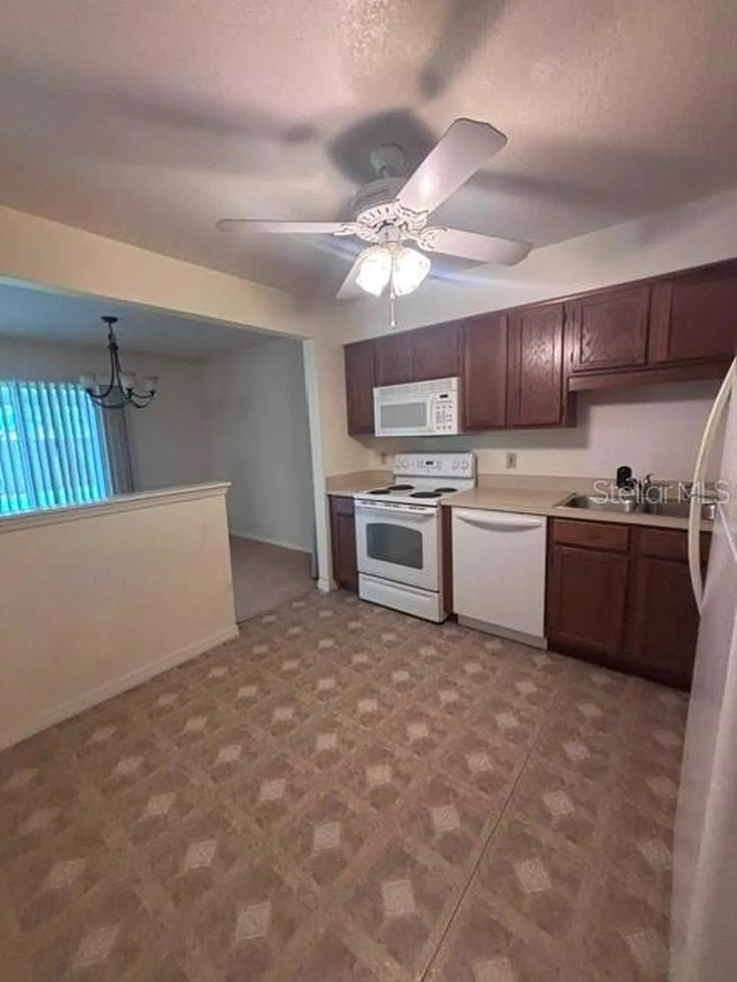 5301 White Cliff Lane Orlando FL 32812