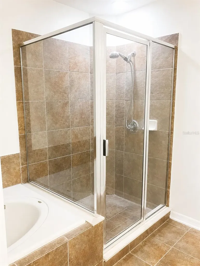 2351 Holly Pine Circle Orlando FL 32820