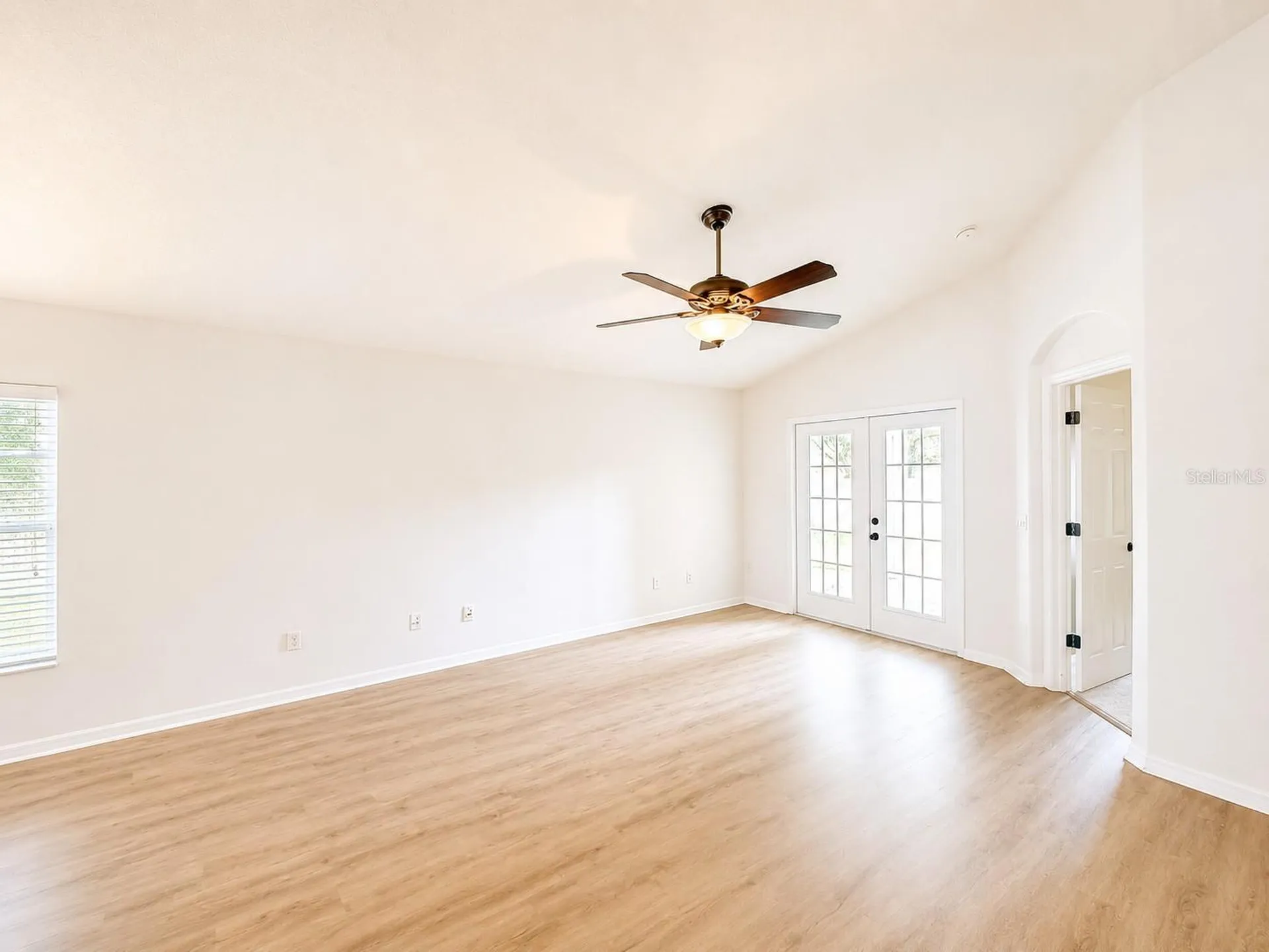 2351 Holly Pine Circle Orlando FL 32820
