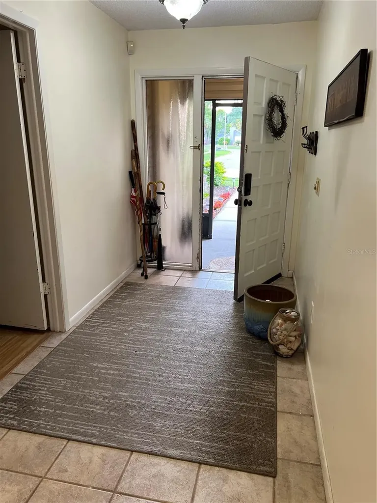 15614 Farnsworth Lane Tampa FL 33624