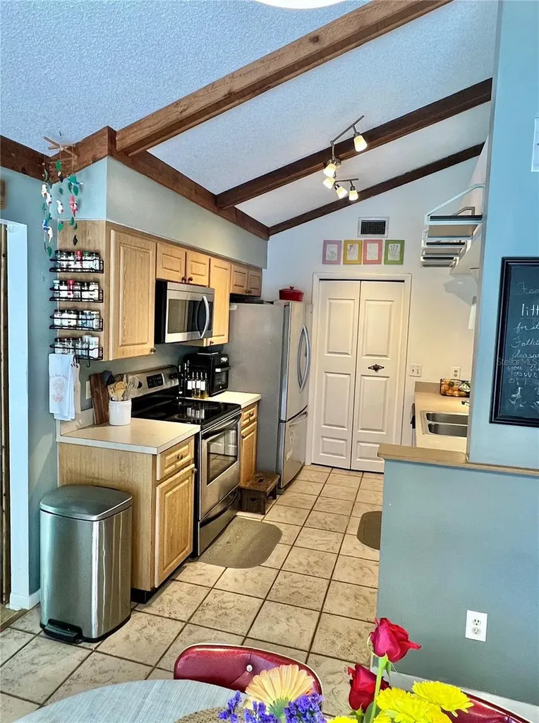 15614 Farnsworth Lane Tampa FL 33624