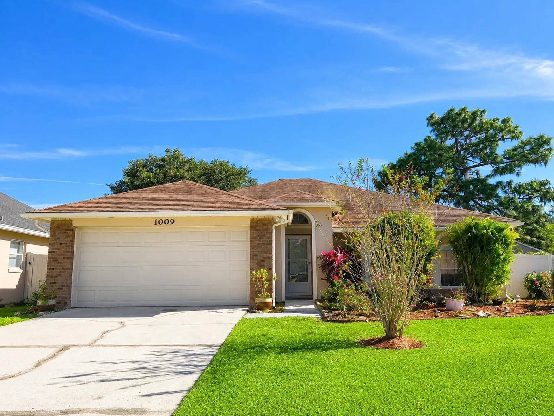 1009 Bartlett Court Oviedo FL 32765