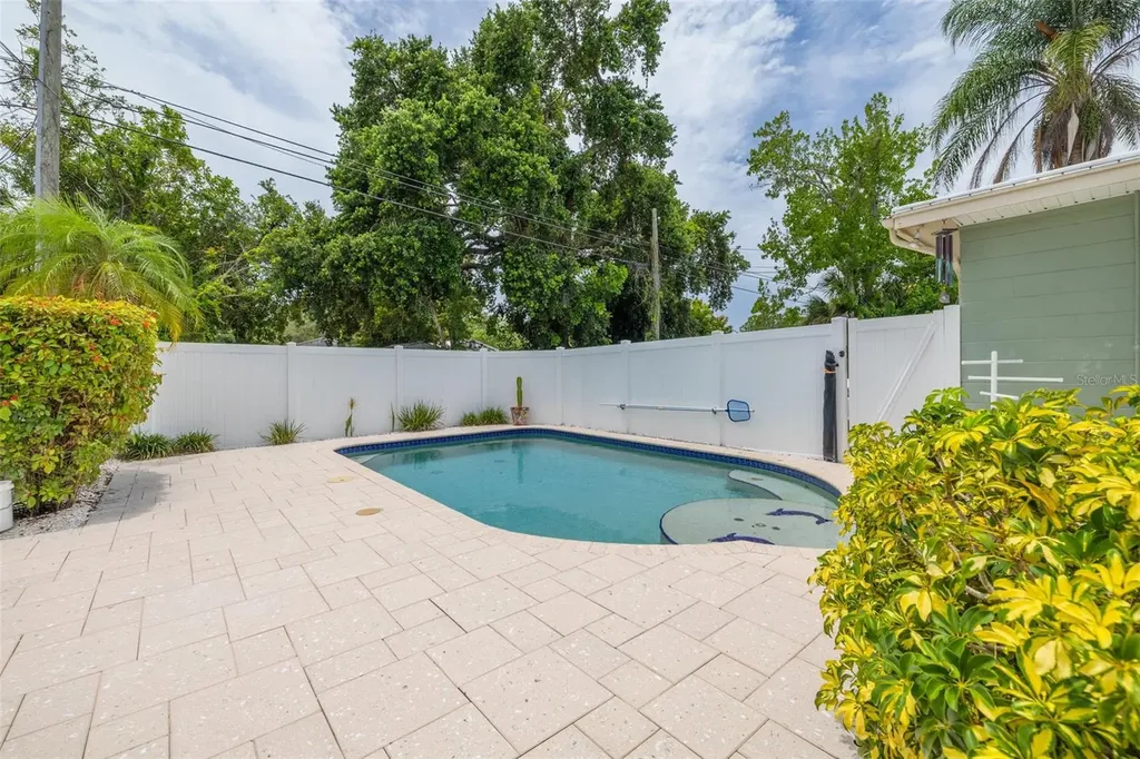 5610 19th Avenue S Gulfport FL 33707