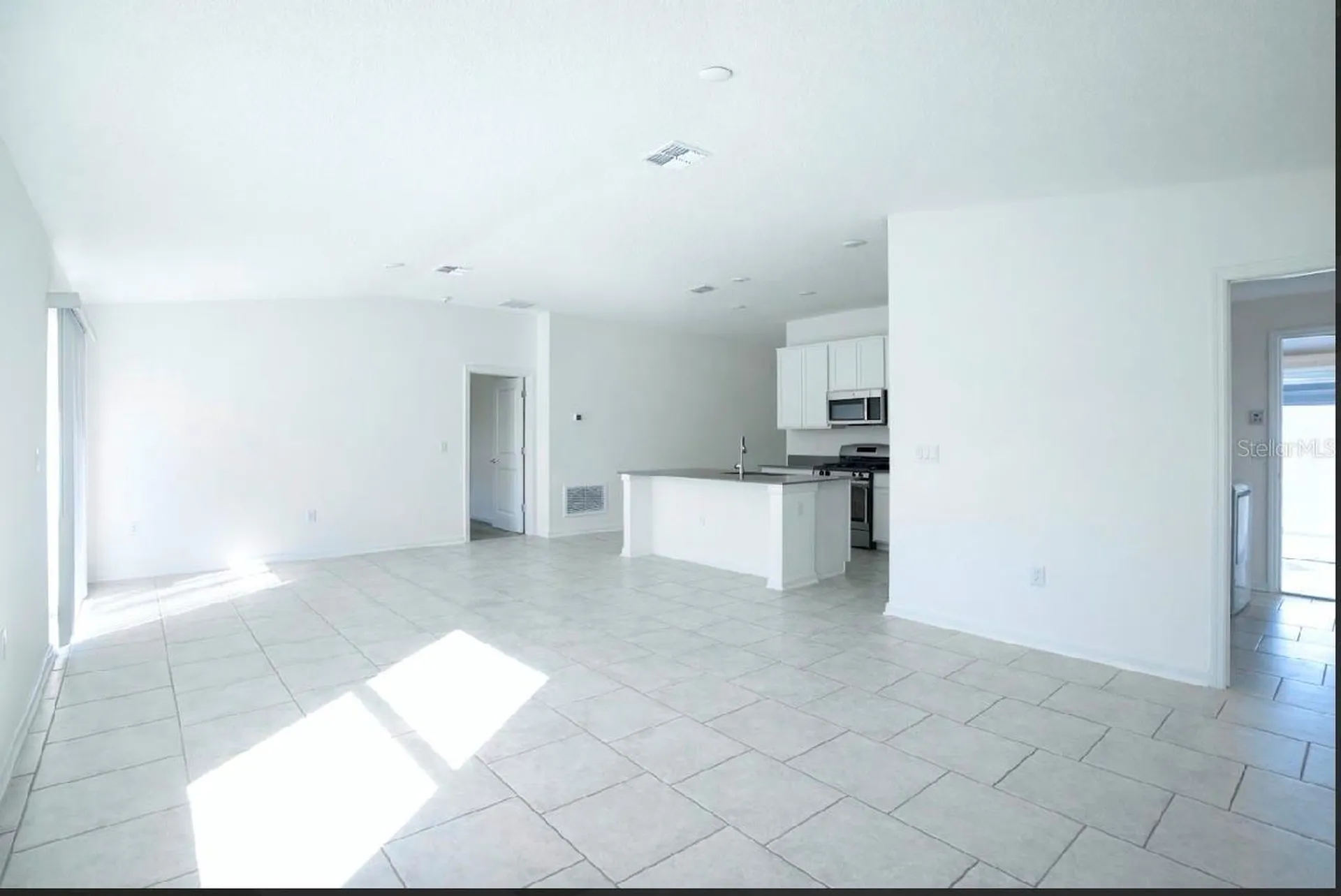 9347 Revere Avenue Leesburg FL 34788