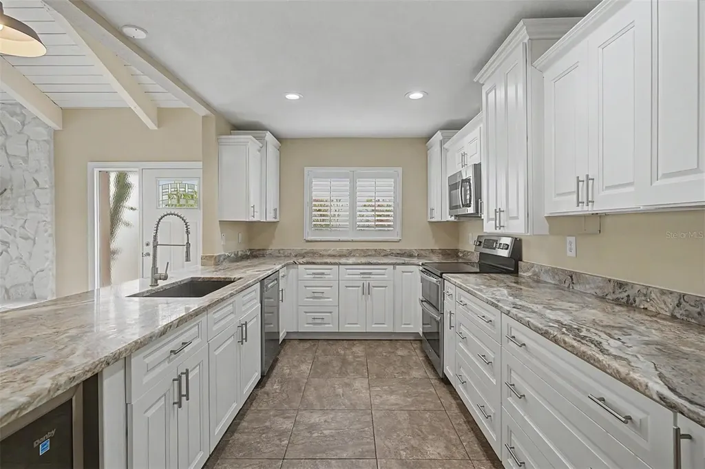 360 S Woodlands Drive Oldsmar FL 34677