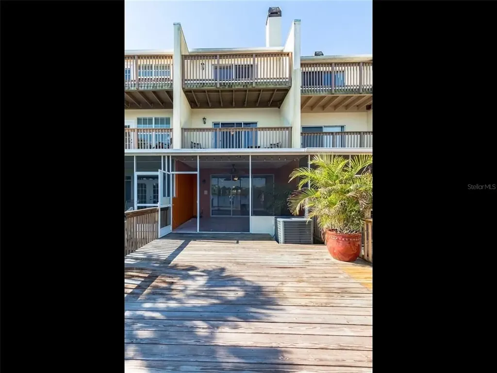 2644 Sabal Springs Drive Clearwater FL 33761