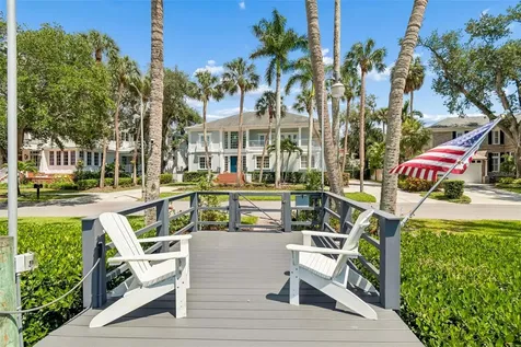 814 S Bayside Drive Tampa FL 33609