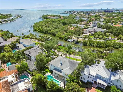 814 S Bayside Drive Tampa FL 33609