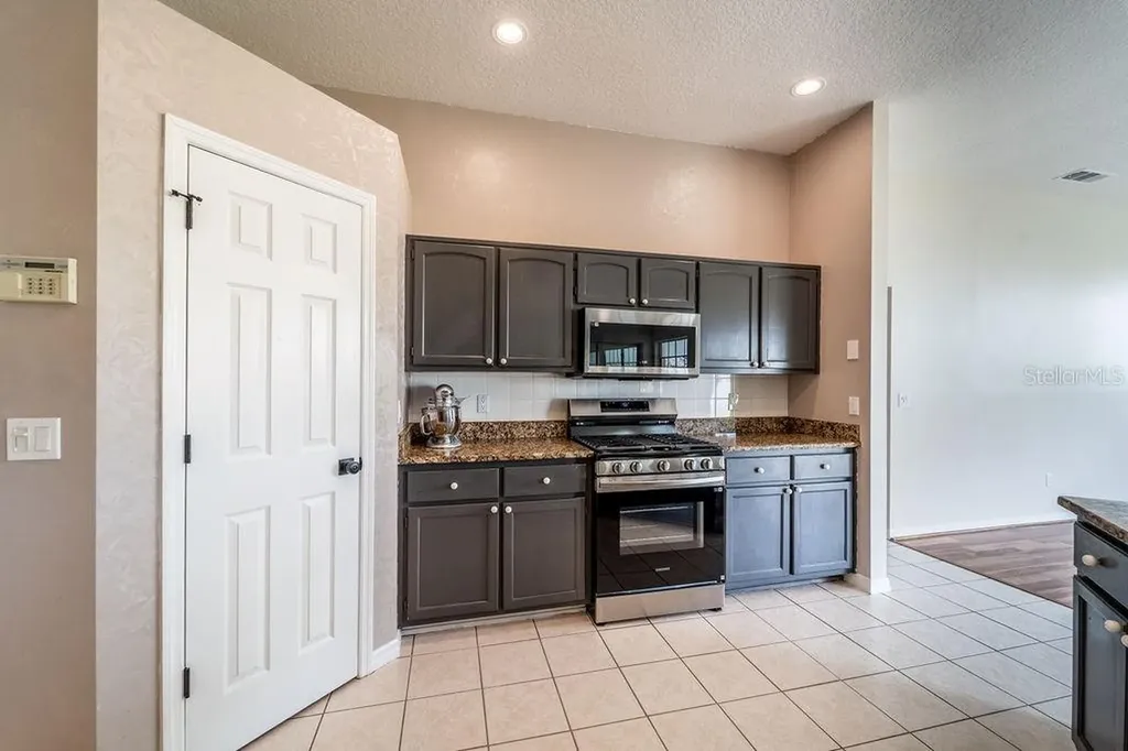 107 Needlewood Loop Debary FL 32713