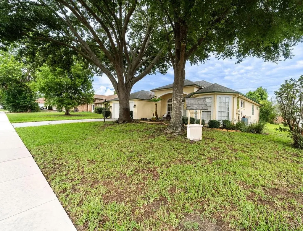 107 Needlewood Loop Debary FL 32713