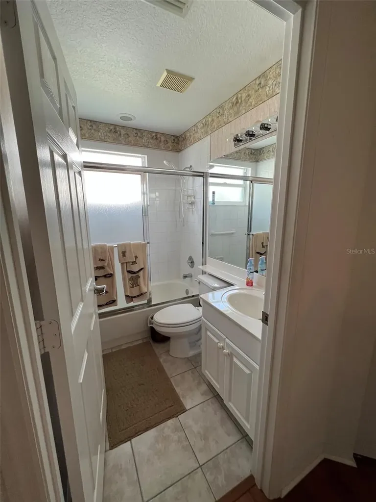 6632 Pineview Terrace Bradenton FL 34203