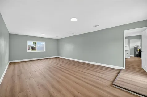 412 59th Avenue Drive W Bradenton FL 34207