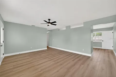 412 59th Avenue Drive W Bradenton FL 34207