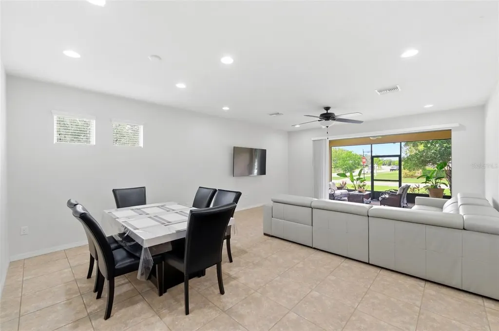 14130 Barrington Stowers Drive Lithia FL 33547