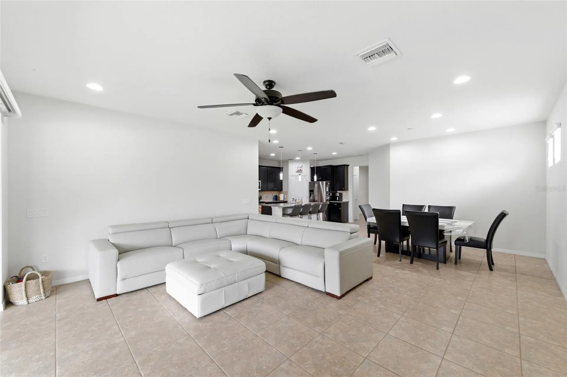 14130 Barrington Stowers Drive Lithia FL 33547