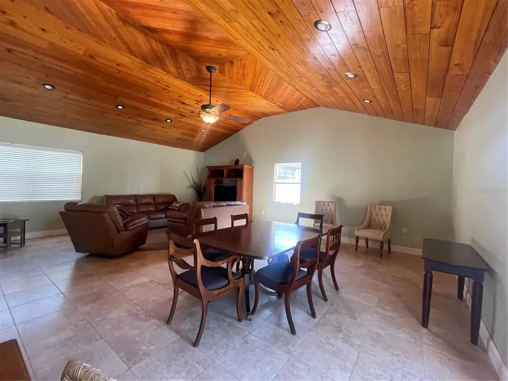 3030 W Helen Avenue Tampa FL 33611