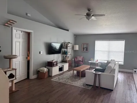 1004 Chateau Circle Minneola FL 34715