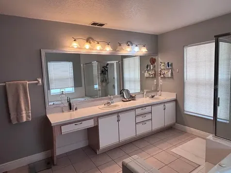 1004 Chateau Circle Minneola FL 34715