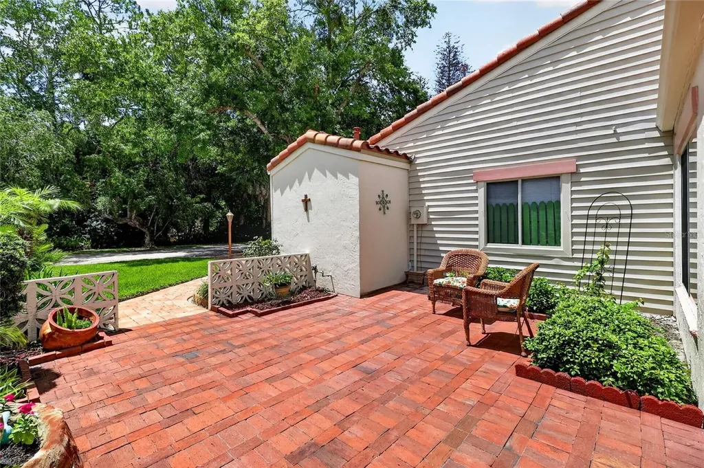 145 La Serena Winter Haven FL 33884