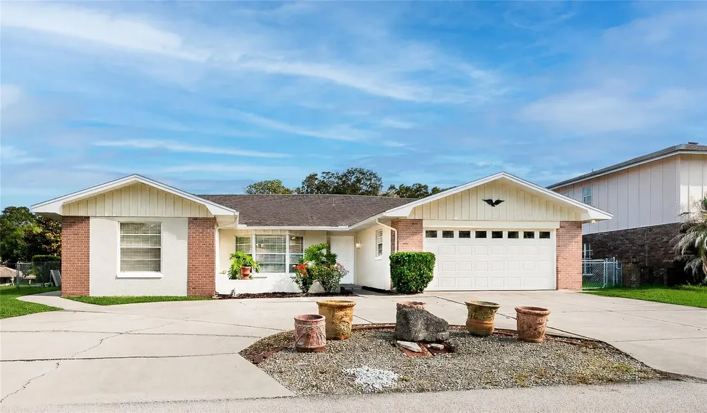 10 Felicia Court Palm Coast FL 32137